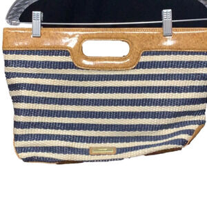 𝅺NINE West straw stripes purse